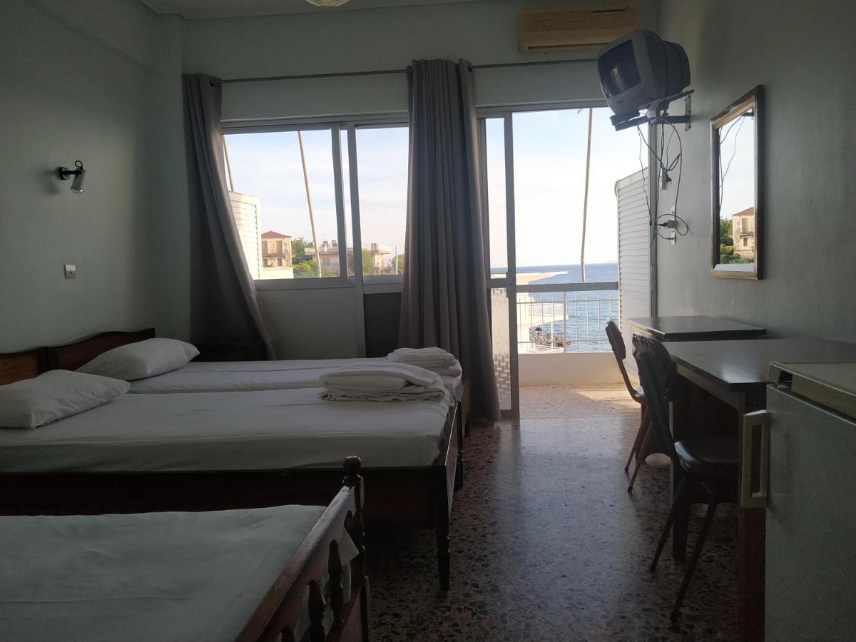 Poulea Rooms Kalamata Esterno foto